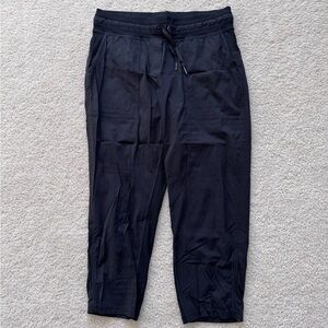 lululemon Womens Dance Studio Mid-Rise Cropped Pant